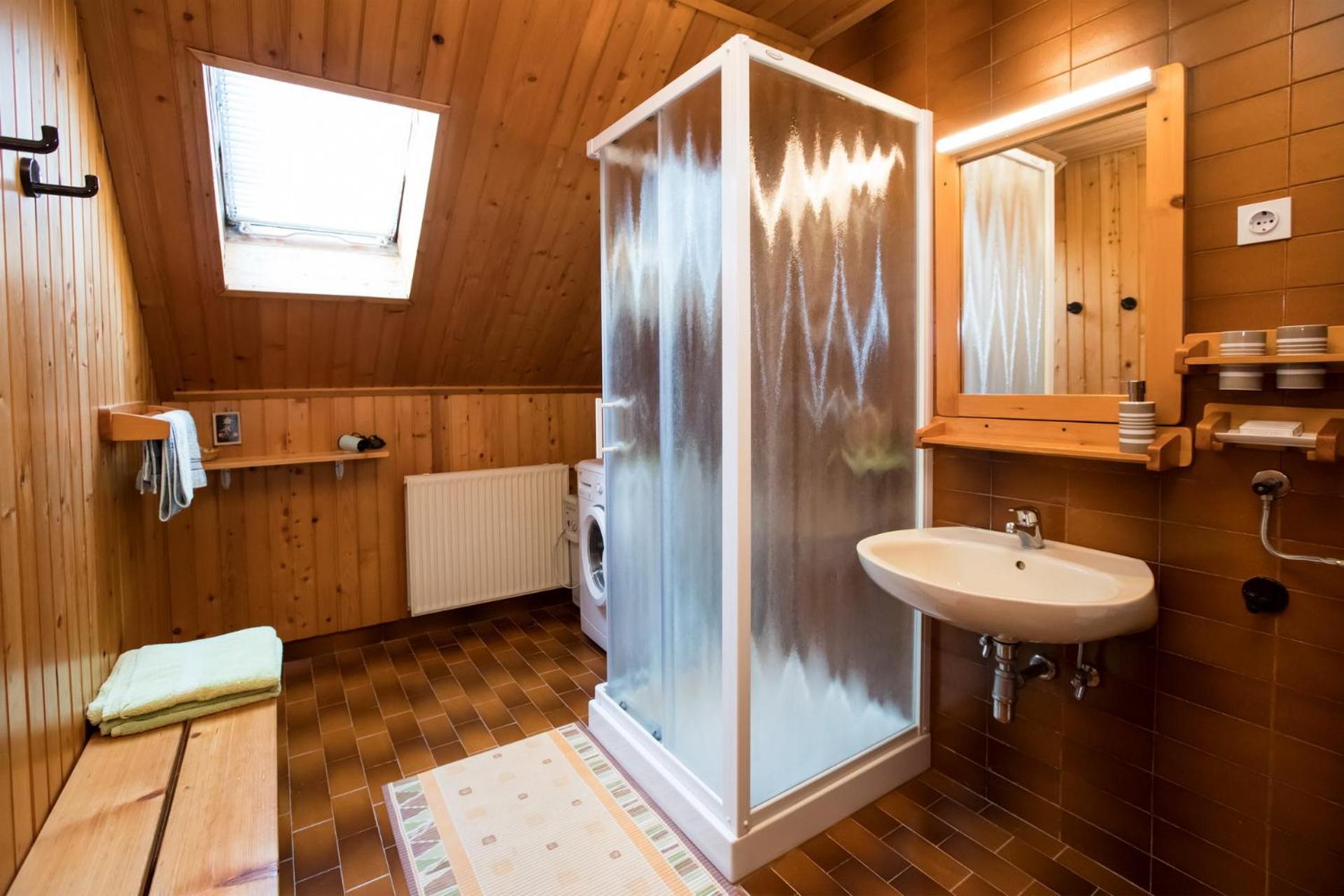 בוהין Apartments Korosec Breda מראה חיצוני תמונה
